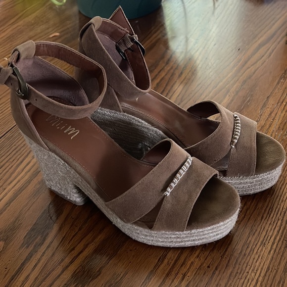 Jute heel size 7 mi im - Picture 1 of 5